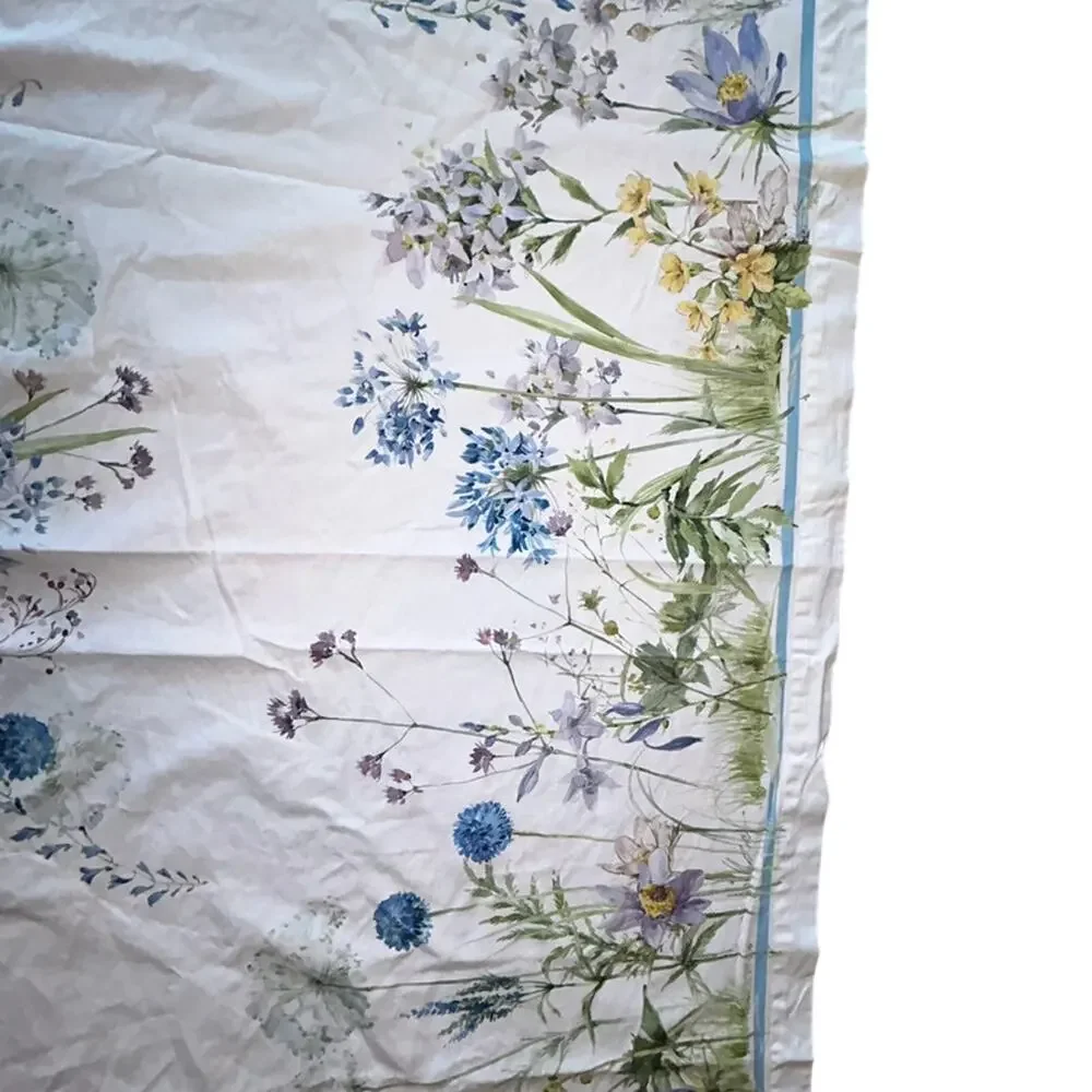 Williams Sonoma Floral Meadow Tablecloth white with wildflower botanical 70x120”